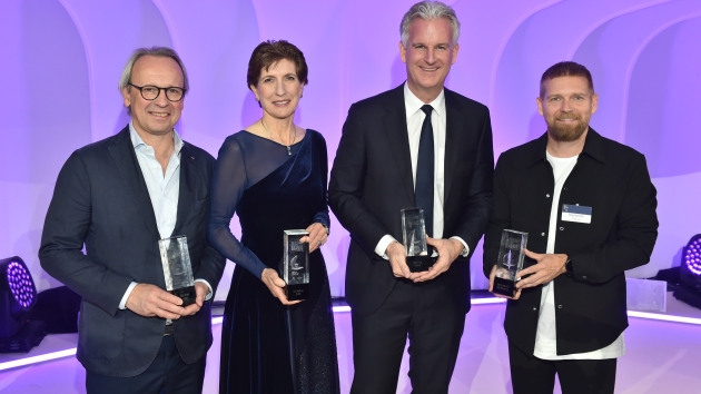 Nivea, ESN, BMW Group und Patek Philippe sind die 'Best Brands 2025' - Best-Brands-Gewinner 2025 (v.l.): Yannick Michot (Patek Philippe Deutschland), Ilka Horstmeier (BMW Group), Christian Haensch (Beiersdorf), Philipp Markmann (The Quality Group) - Quelle: Best Brands/Sabine Brauer Fotos